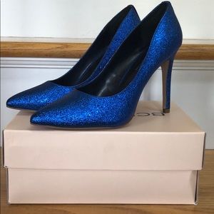 NEW BCBGeneration Heidi Crackle Met. Blue Stiletto